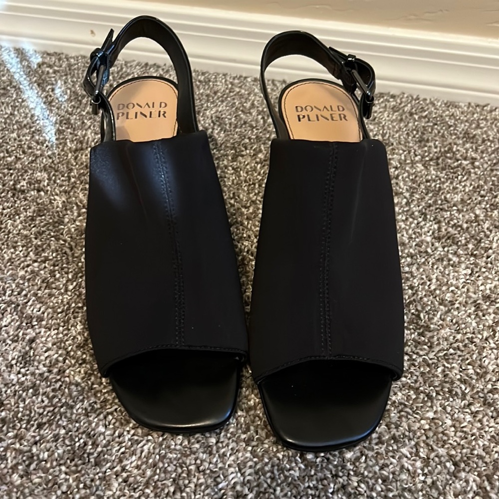 Donald Pliner womens piri heeled mule heels size 8